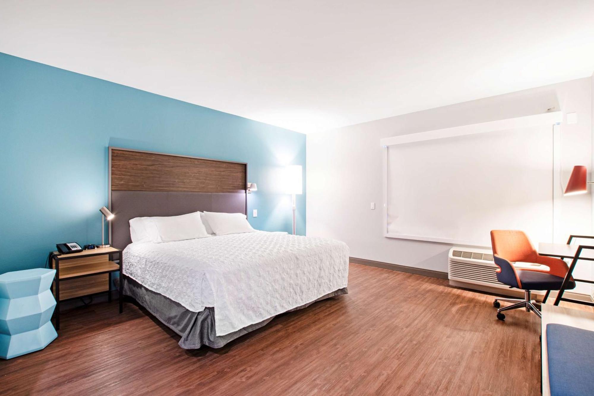 Tru By Hilton Chapel Hill Hotel Екстериор снимка