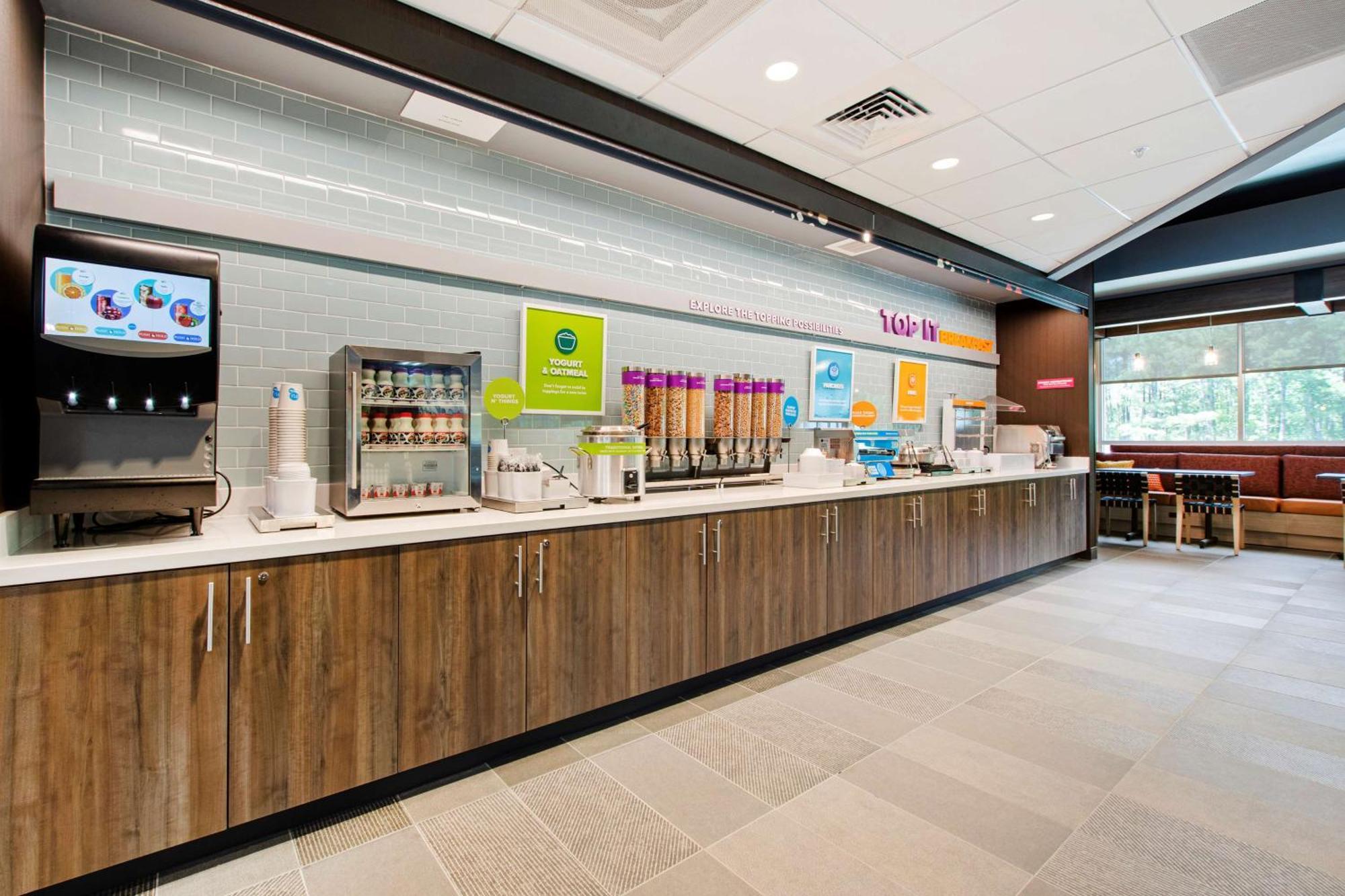 Tru By Hilton Chapel Hill Hotel Екстериор снимка