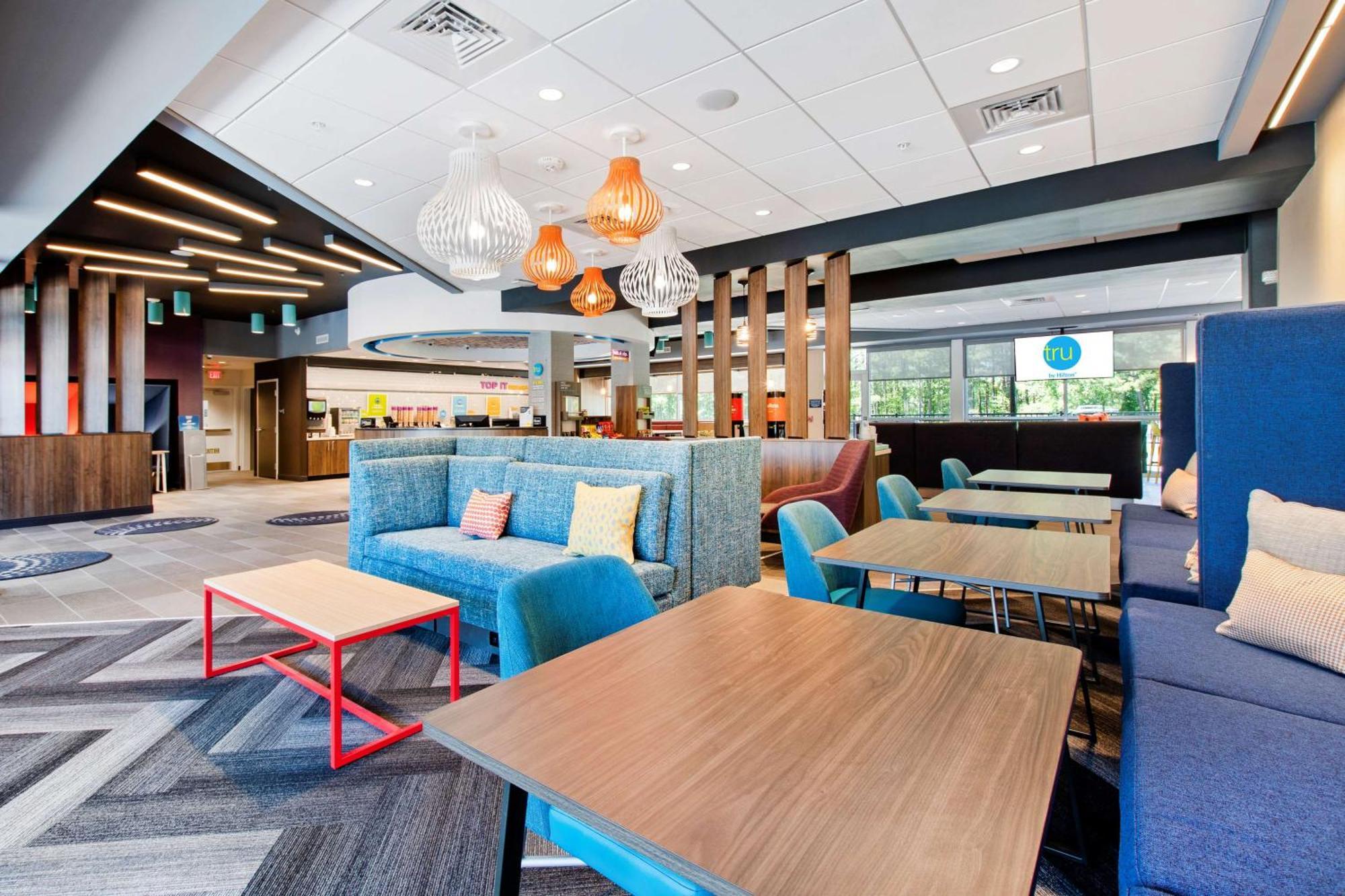 Tru By Hilton Chapel Hill Hotel Екстериор снимка