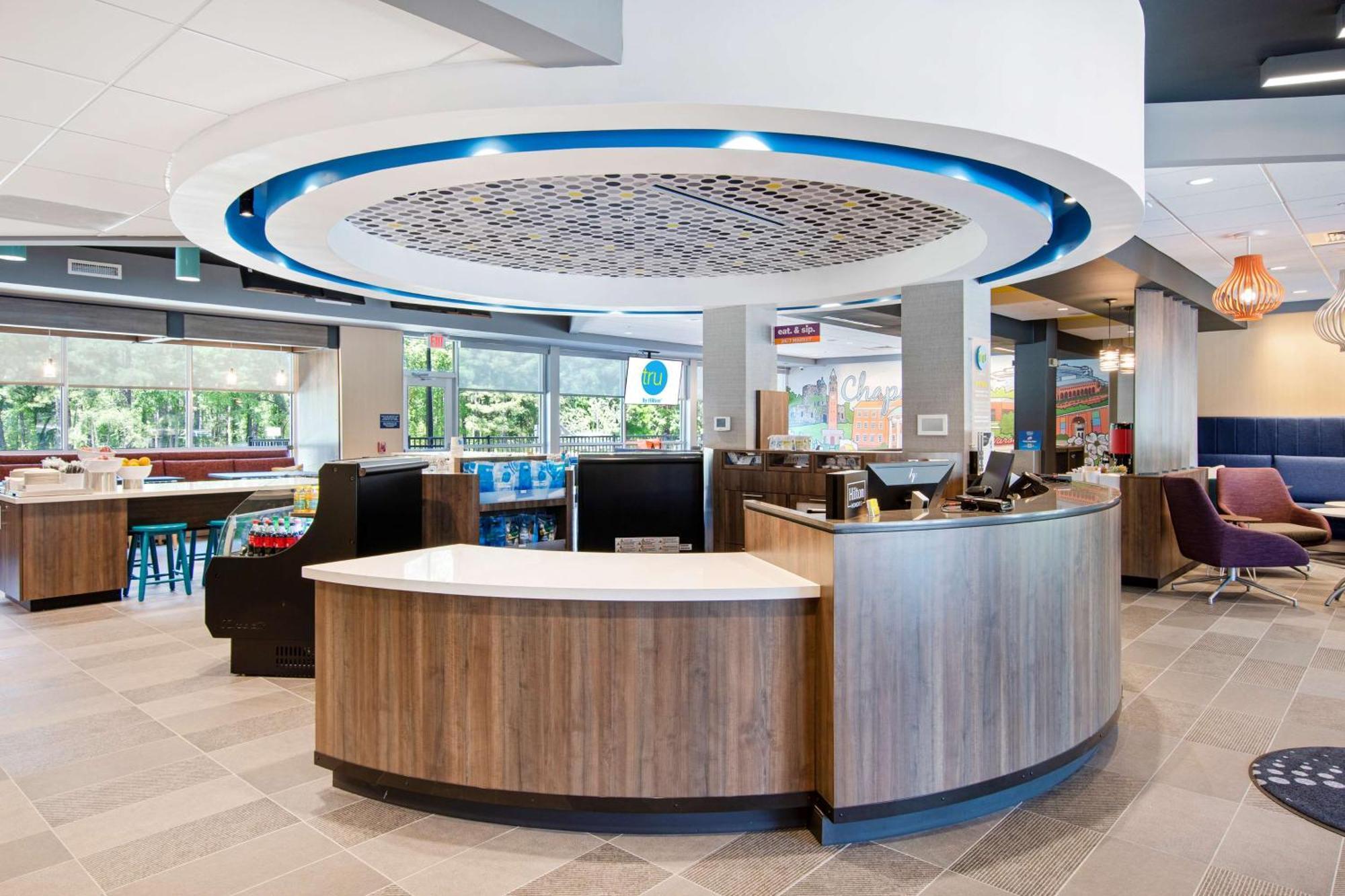 Tru By Hilton Chapel Hill Hotel Екстериор снимка